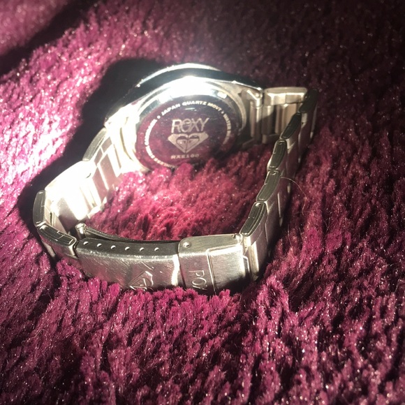 Women’s Roxy Divers Watch ( Waterproof) - Picture 2 of 2